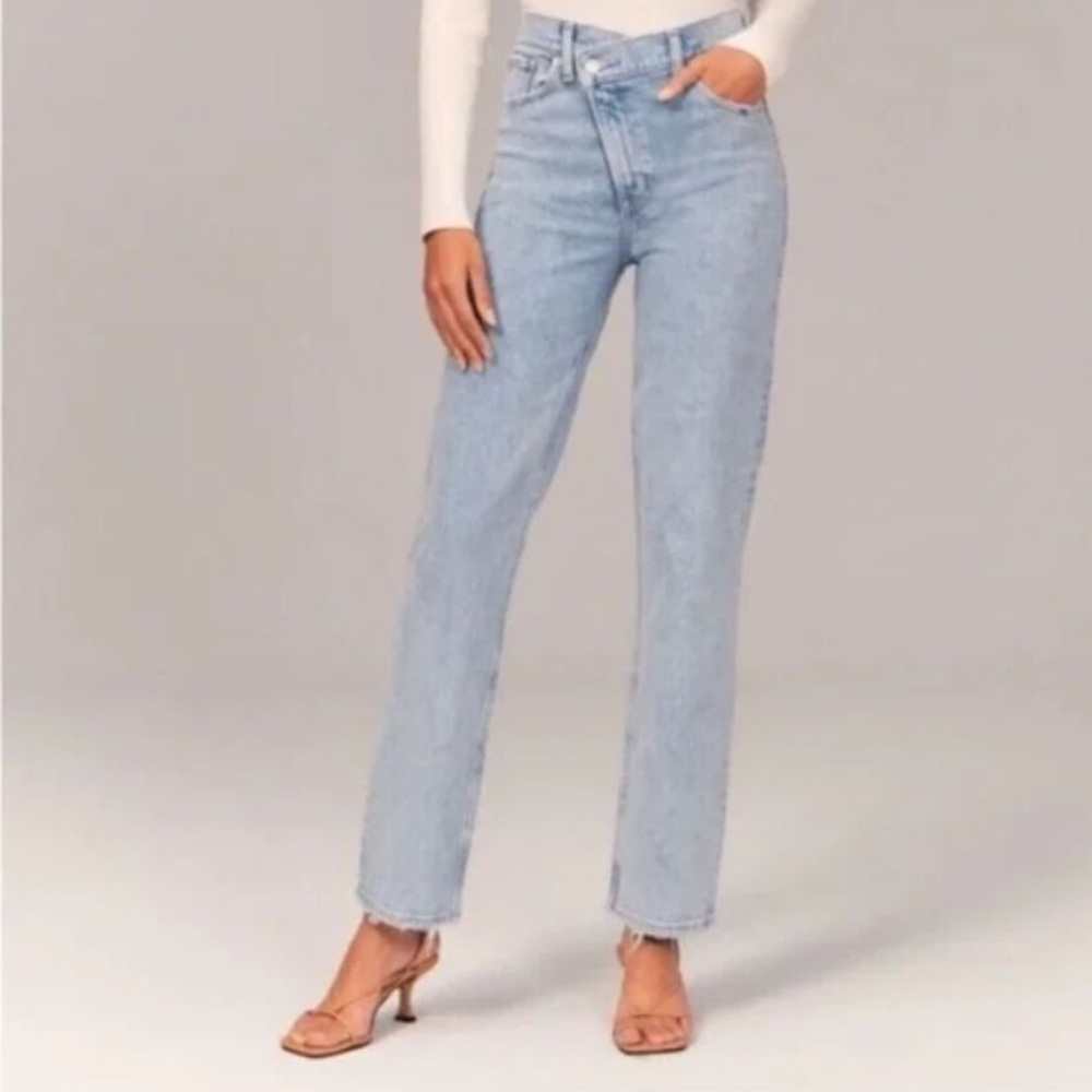 Abercrombie & Fitch 90's Straight Ultra High Rise Jeans Criss Cross - Light Blue